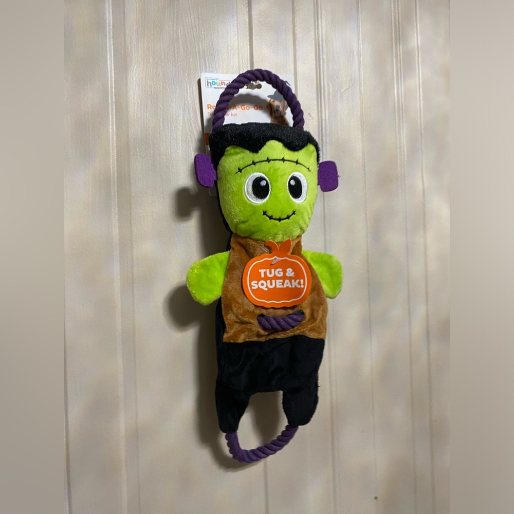 Outward  Interactive Plush Squeaky Dog Tug Toy One-Size  Scrunch Bunch 14”
